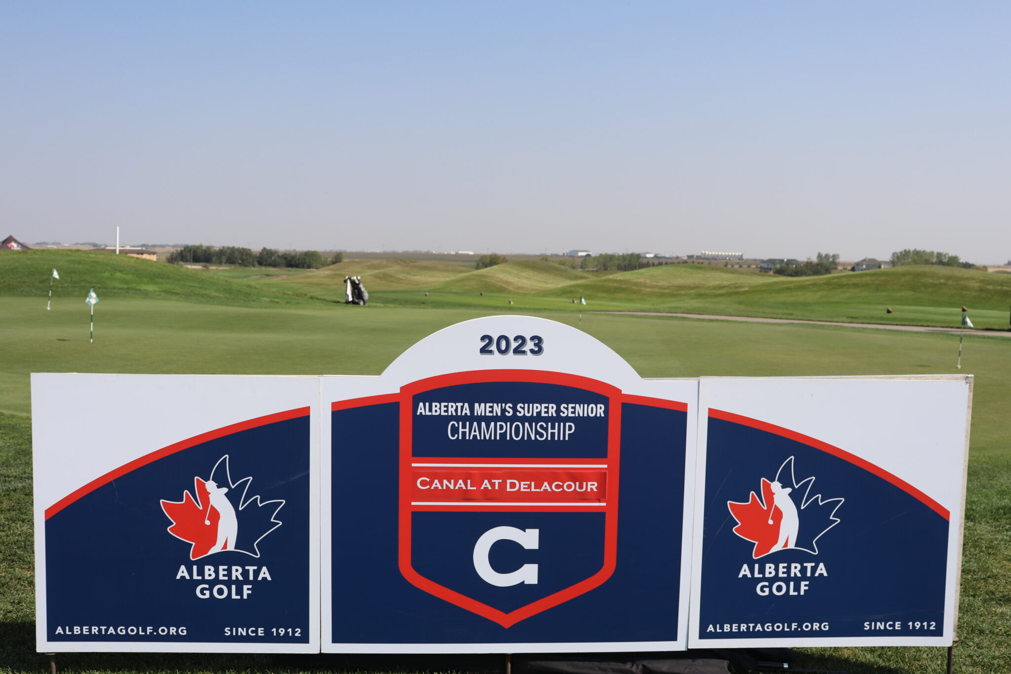 Bradley Norman leads Frank Van Dornick by 1 stroke heading to final ...